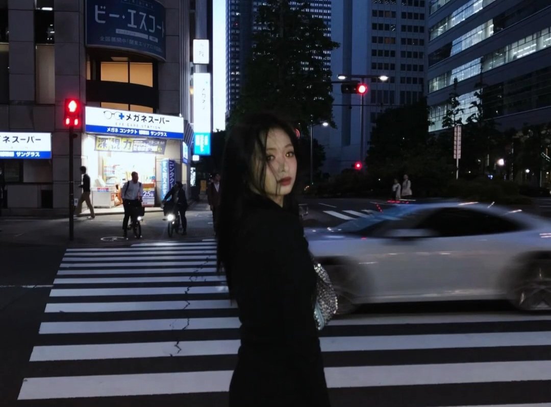 baemoniedle's tweet photo. 빤-히 쳐다보는 아현이를 좋아하는편 https://t.co/Y6gHe6DbCi