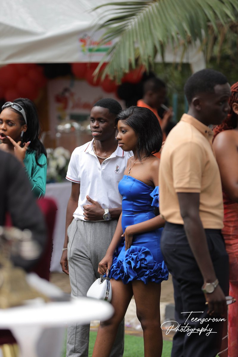 TeenzCrown's tweet image. Their smiles lightened up the Cocktail session. Seeta High School Prom 2024—a dance of hearts.

#TeenzCrown #PromMagic #Uganda #Prom2024 #HighSchool #Fashion #Lifestyle