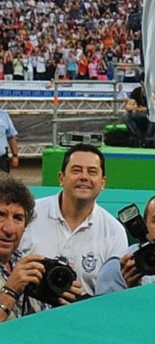 eric_goncalves1's tweet photo. @mbapadre Descubría su amor eterno https://t.co/M02zZZs0oc