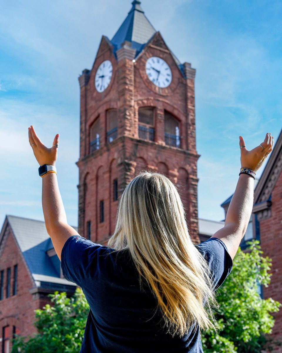 UCOBronchos's tweet photo. On this World Emoji Day, we petition for a "Roll 'Chos" hand emoji! However, in the meantime, we'll use 💙🏆🐴💛🧑‍🎓🎓 #WorldEmojiDay #RollChos https://t.co/xTM28MLjQK