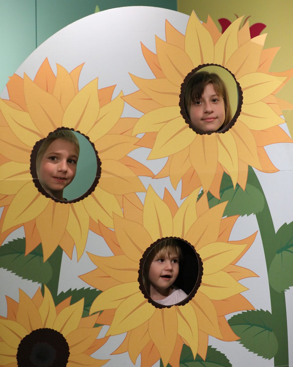 Some young 🌻sunflowers🌻 enjoying our exhibition, The Buzz About Pollinators. It is designed with interactive elements for the whole family, so come check it out!
