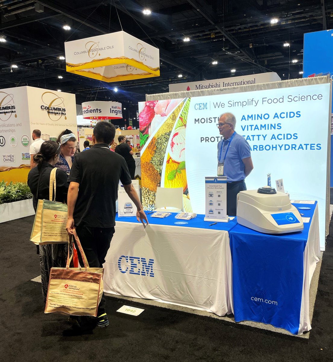 CEMcorporation's tweet image. Attending #IFTFirst? Don't miss the opportunity to chat with our team at booth # 1642! Discover our full suite of direct moisture/solids, fat, and protein analyzers for various industries. See you there! #ScienceofFood #IFTFirst2024