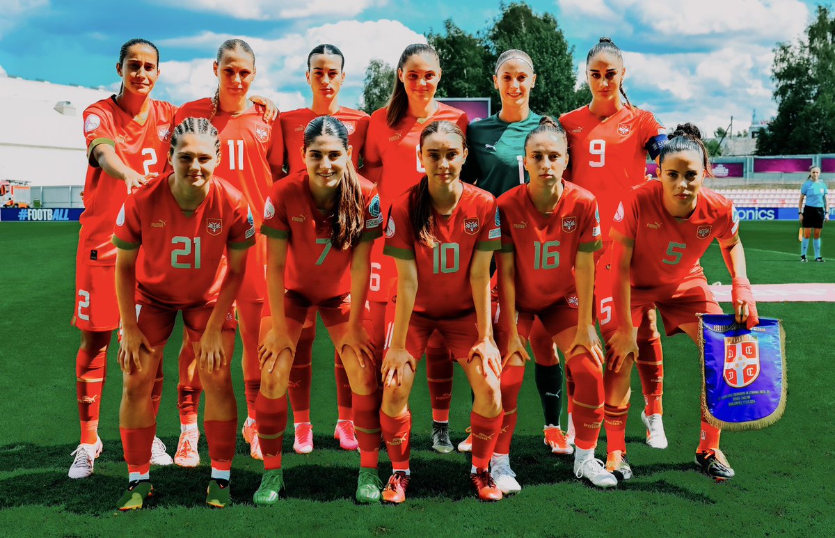 EintrachtFrauen's tweet photo. Stark gekämpft! Die serbische U19 mit Mina #Matijevic in der Startelf holt mit einem 1:1 einen Punkt gegen England 🇷🇸
#SGE #EintrachtFrauen 📸: UEFA https://t.co/9emp2RjZkS