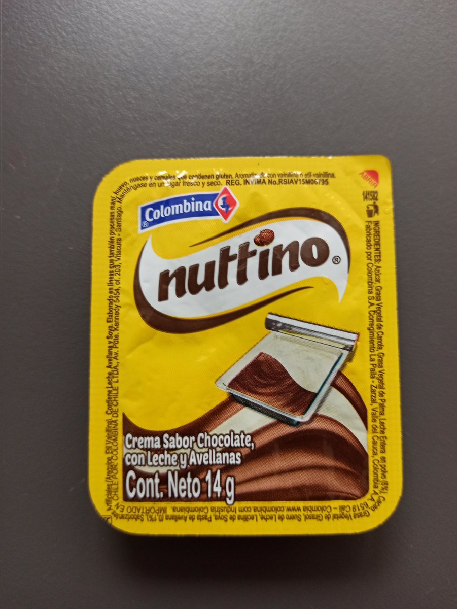 Cómo que la nucita en Chile se llama nuttino? 

*Se ofende en colombiano*
