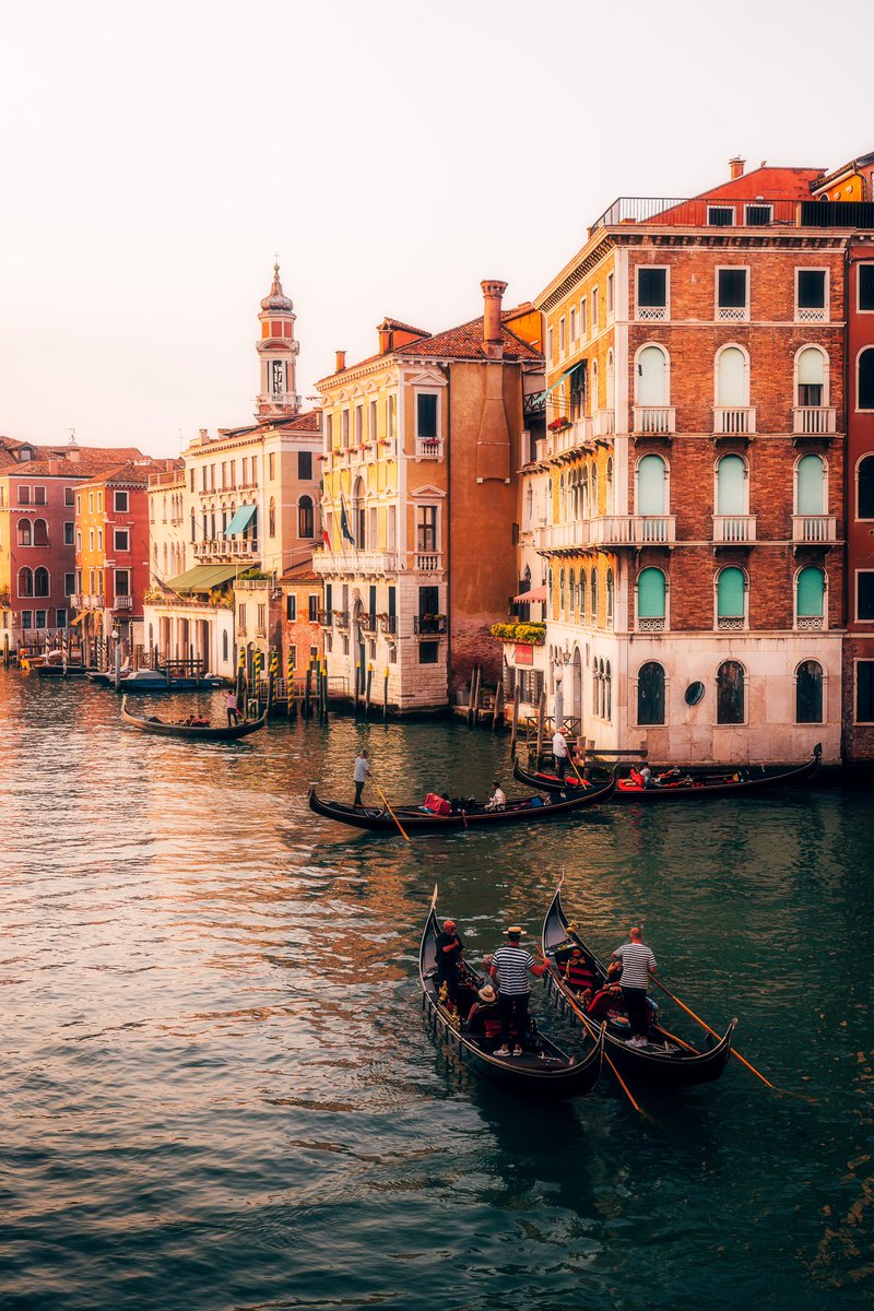 Golden hour in Venice, Italy 🇮🇹