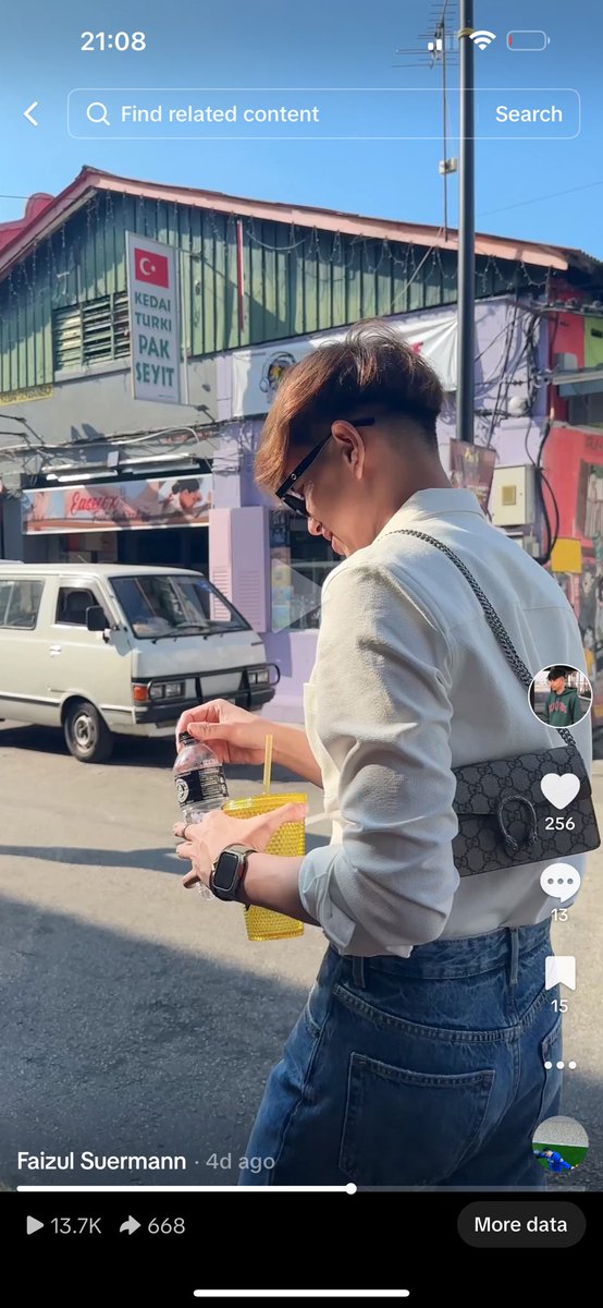 faizulsuermann's tweet photo. kenapa jadi isu bila lelaki pakai handbag? dari haritu bila pakai bag ni jadi isu penat aku nak delete komen https://t.co/KHKxTL0TzR