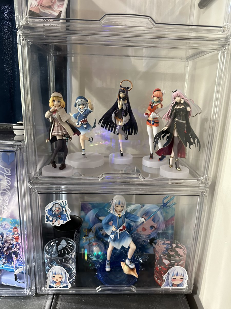 djcunningham96's tweet photo. Collection complete for now.
#hololive #merch #holoen #callillust #HololiveEN #holomyth #KFPicasso https://t.co/MpAg91ASYR