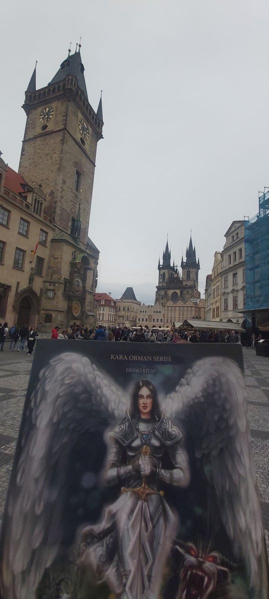 karaormanserisi's tweet image. Karaormanserisiheryerde 
#prag #praque #NewBook #booklovers #travelblogger #Traveller #travelling #booksbooksbooks #maviayraç #benimokumam #kitapseverlertakipleşiyor #kitaptavsiyesi #kitapönerisi