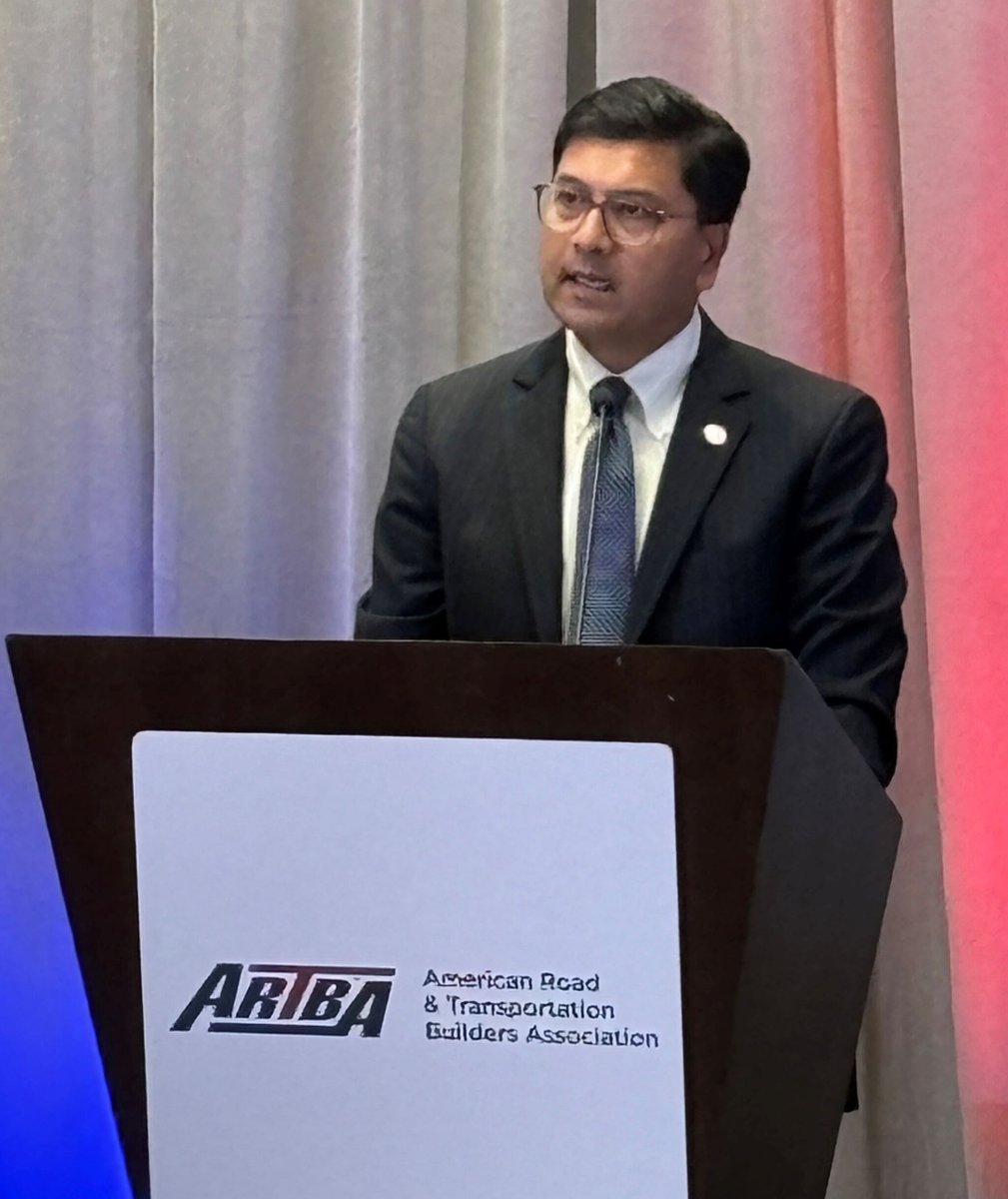 ARTBA's tweet photo. And we’re off! @USDOTFRA Administrator Amit Bose kicked off the 36th Annual ARTBA P3 Conference in the Nation’s Capital this morning. It’s going to be a great day. #artbap3 https://t.co/Xwzkb6QPeM