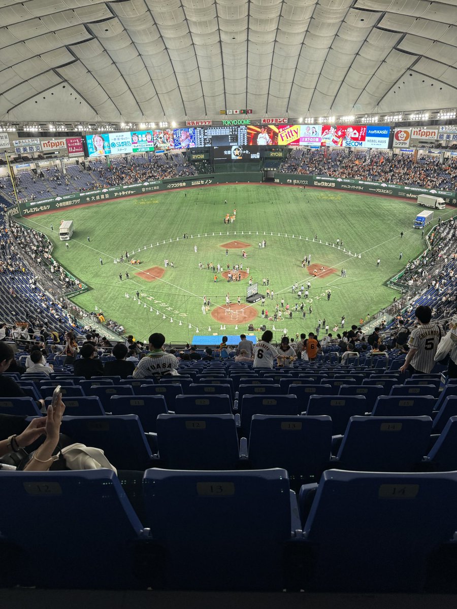 umi_tg's tweet photo. 今季9回目の現地でした😀😀😀
接戦を制した嬉しさで
野球観戦っていう趣味をくれた田舎の父に
「いつか父ちゃんとこのオープンフィールド一緒に行きたい！」
ってLINEしたらスタンプだけ返ってきました(白目) https://t.co/aVpJjIB1sj
