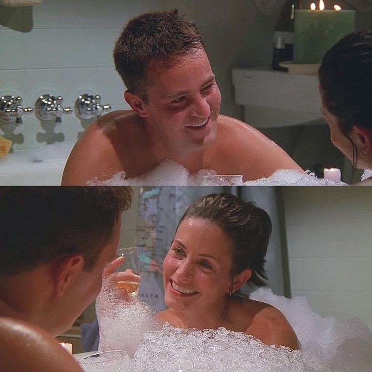 ChandlerBing_12's tweet photo. Mondler ♥️ https://t.co/6Wf4fUC5bj