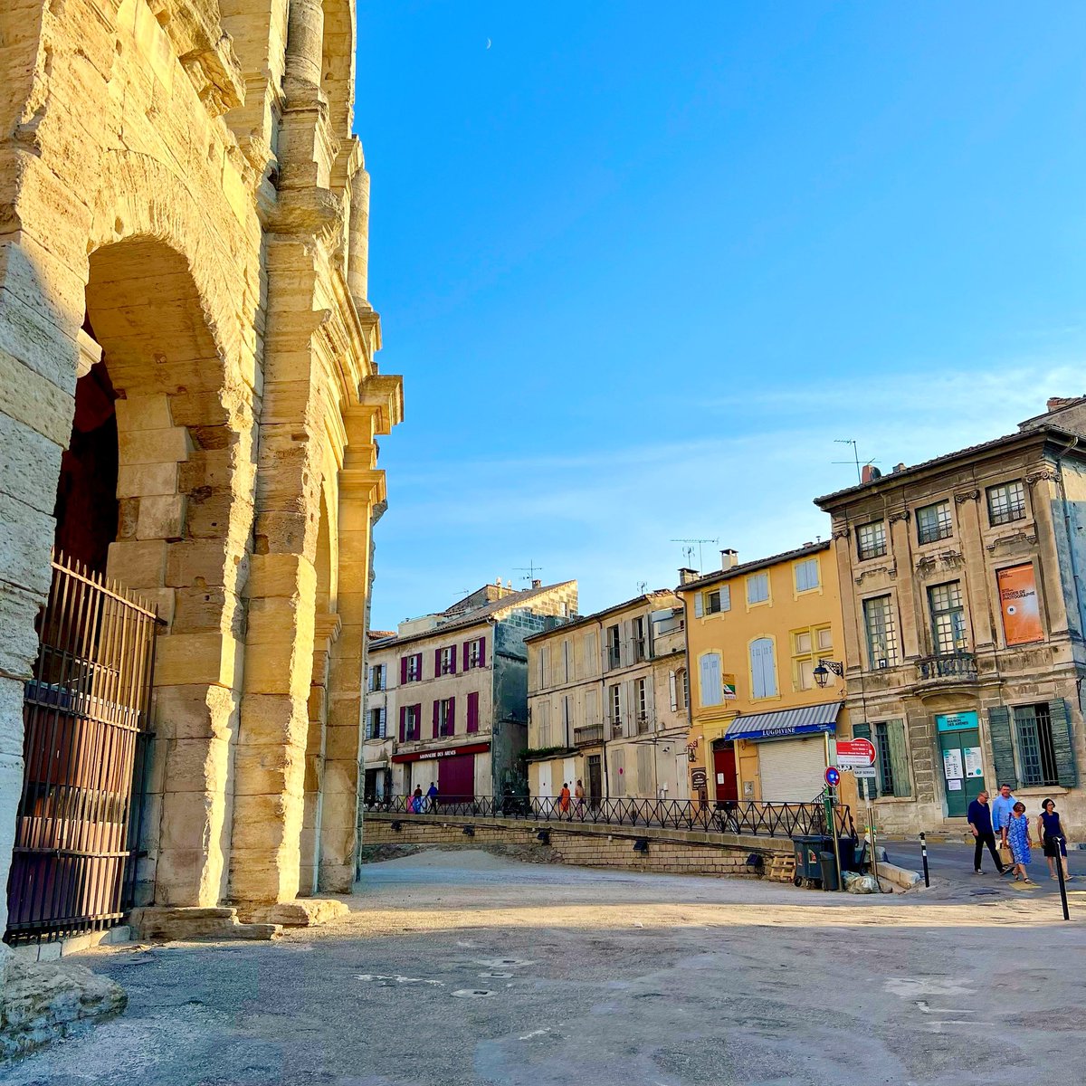 GarethHawthorne's tweet photo. Arles, Provence 🇫🇷 https://t.co/wliRgSHuLL