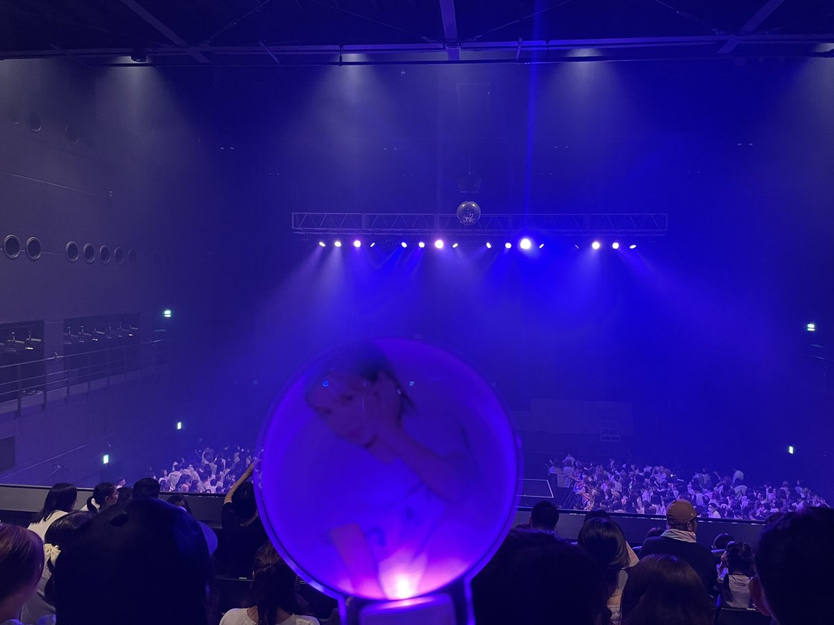 misanao_aaa's tweet photo. 宇野ちゃん最高すぎたよーー！！！
1回目のお着替え後のあの歌はズルすぎ……
普通に泣いたでも幸せだった！！
そして2階でも近かった！！
 #宇野実彩子  #iwish 
 @uno_uno_0716 https://t.co/hJkvjStCSU