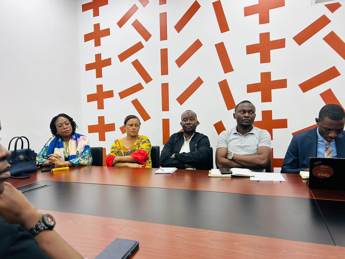 Wanny199's tweet image. #VisitecentreOdas 

Poursuivant son allocution,la Directrice du  @CentreOdas explique aux organisations partenaires de @IpasRDC l'intervention du centre Odas, celle de #soutenir, appuyer et encourager les actions des #jeunes dans la promotion de l'accès à  l'#avortement_sécurisé.