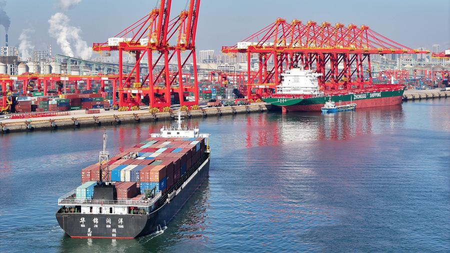 XHNews's tweet photo. The IMF on Tuesday revised China's 2024 economic growth up to 5 percent in an update to its World Economic Outlook, compared with its 4.6-percent forecast in April. The move came after China released its half-year economic data on Monday. https://t.co/Dq4T8YPvRn https://t.co/dmSqjeaSTS