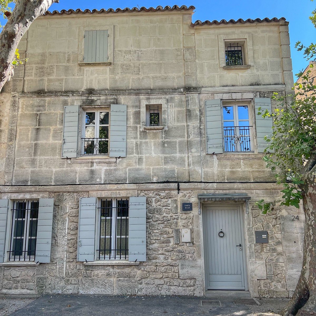 GarethHawthorne's tweet photo. Maussane-Les-Alpilles, Provence 🇫🇷 https://t.co/ghCnlailNf
