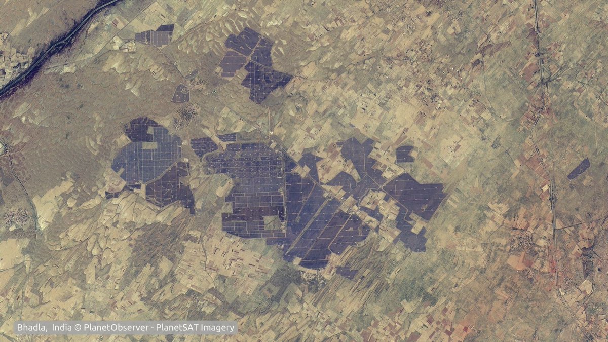 Celebrating #IndiaIndependenceDay with this stunning #SatelliteImage of Bhadla Solar Park, Rajasthan from our #PlanetSAT #Basemap.

At 56 sq km and 2,245 MW, it's the largest solar park in the world, showcasing India's commitment to sustainable energy☀️.

#EarthObservation