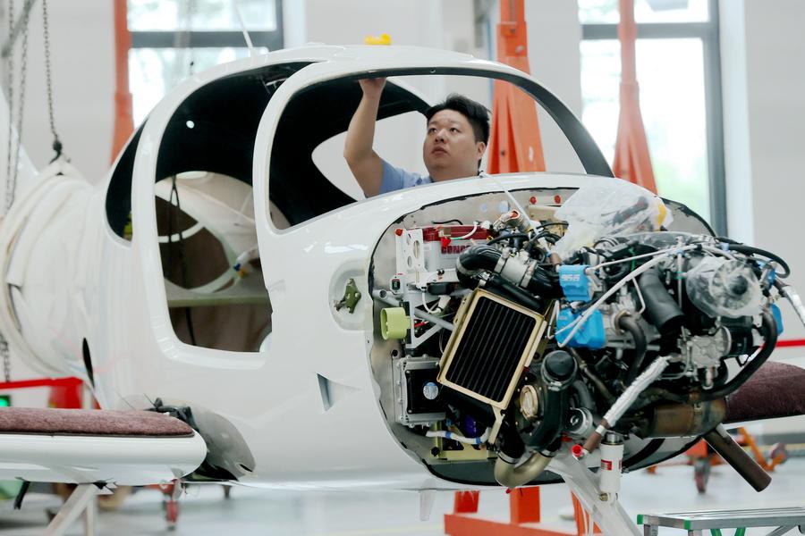 XHNews's tweet photo. The IMF on Tuesday revised China's 2024 economic growth up to 5 percent in an update to its World Economic Outlook, compared with its 4.6-percent forecast in April. The move came after China released its half-year economic data on Monday. https://t.co/Dq4T8YPvRn https://t.co/dmSqjeaSTS