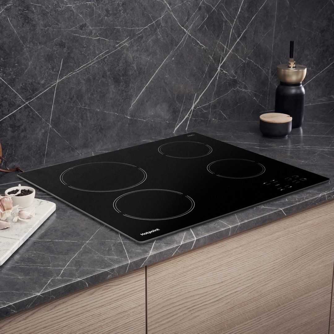 MartinDawesLTD's tweet image. Elevate your cooking with the Hotpoint Ceramic Hob! Sleek, efficient, and easy to clean, it offers precise heat control for all your culinary creations. 🍳

Shop Now 👉 martindawes.com/hotpoint-hr612…