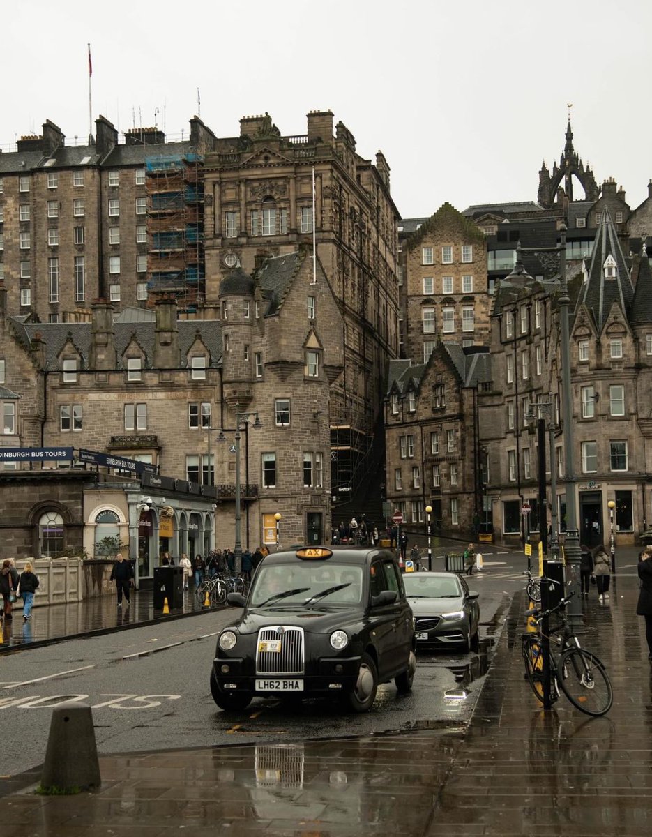 Arcuonia's tweet photo. اسكتلندا، Edinburgh https://t.co/nzF40d8HGo