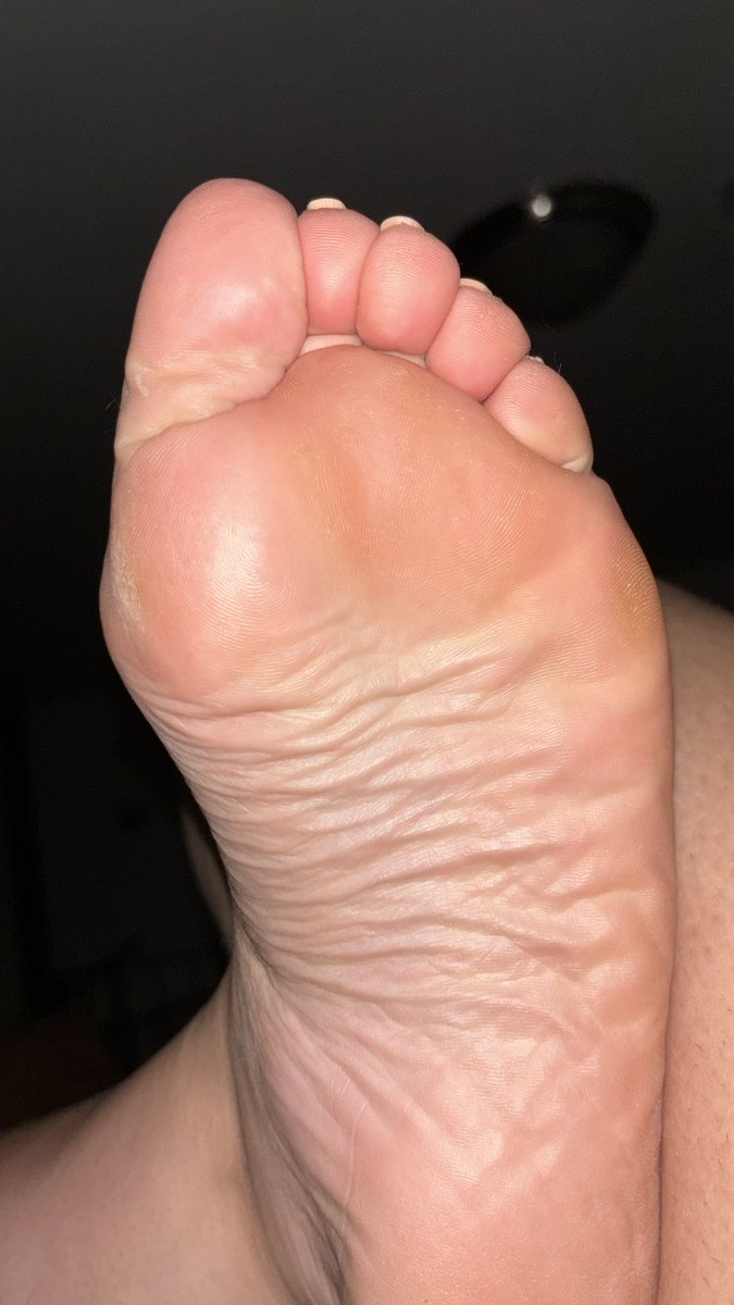 mysexytoes8's tweet photo. good morning 😚 https://t.co/YLIHzDA6Ft