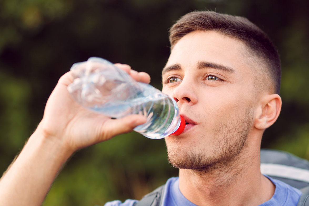 Las infecciones urinarias y los cólicos nefríticos  son más frecuentes en verano🌞🥵elperiodicodelafarmacia.com/articulo/enfer… 

#CólicoNefrítico #cistitis #ITU #Verano