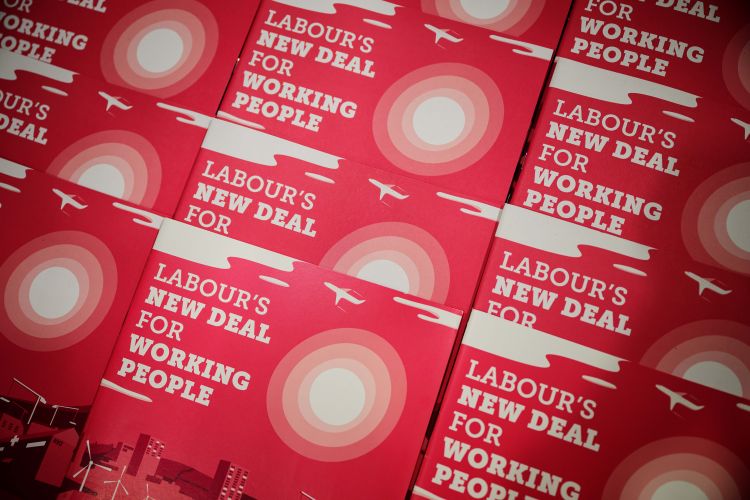 The New Deal gets one step closer dlvr.it/T9jVCM