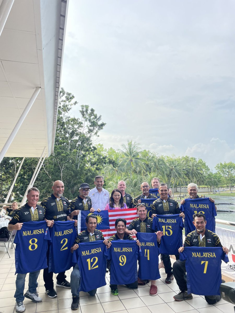 FaizSaharuddin's tweet photo. Tahukan anda, sekarang sedang berlangsungnya Touch World Cup di Nottingham. Malaysia di wakili oleh 3 team iaitu, Mixed Open, Men’s 40s, dan Men’s 50s. Keputusan semasa, mxo dan m40s, menang ke semua 3 game pertama meraka dlam peringkat kumpulan setakat ini. https://t.co/lJoGsPPh3B