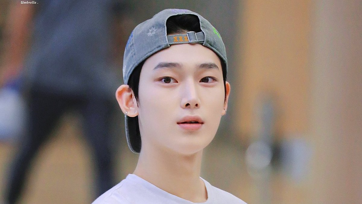 kmelpis's tweet photo. pretty sunoo in snapback~ 🤍 https://t.co/0gIaEj4iWc