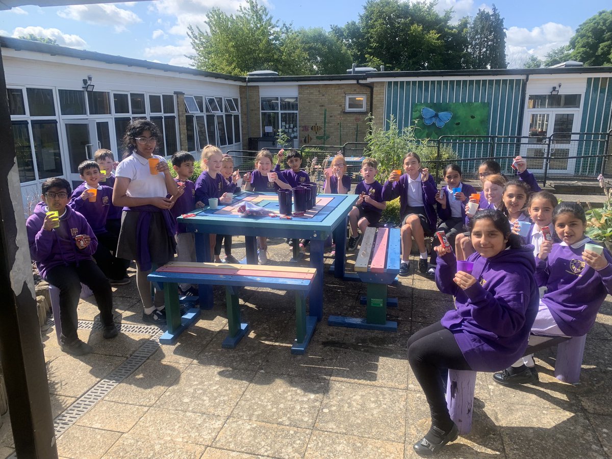 ivingswood's tweet photo. Final Values Superstars Treat for this academic year. Well done to all. It was lovely to enjoy a cold milkshake and chocolate biscuit in the sunshine. โ๏ธ ๐#livebyyourvalues https://t.co/mGuJAzi0QI