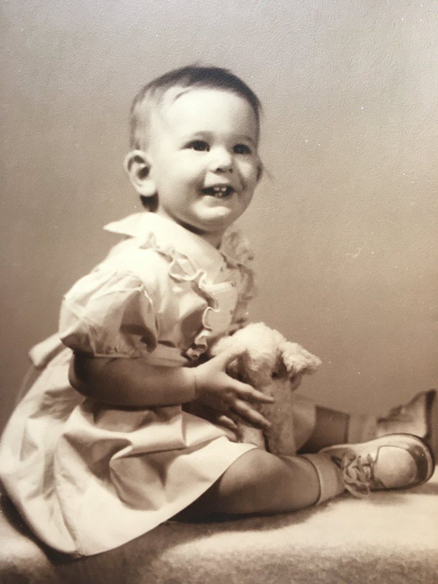 Maureen Langloss tweet media