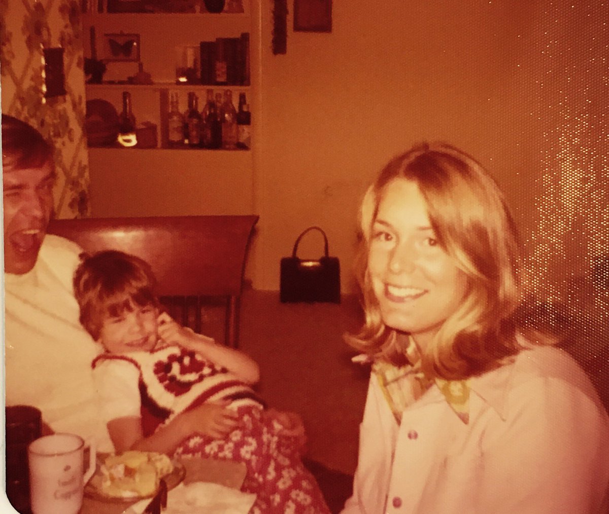 Maureen Langloss tweet media