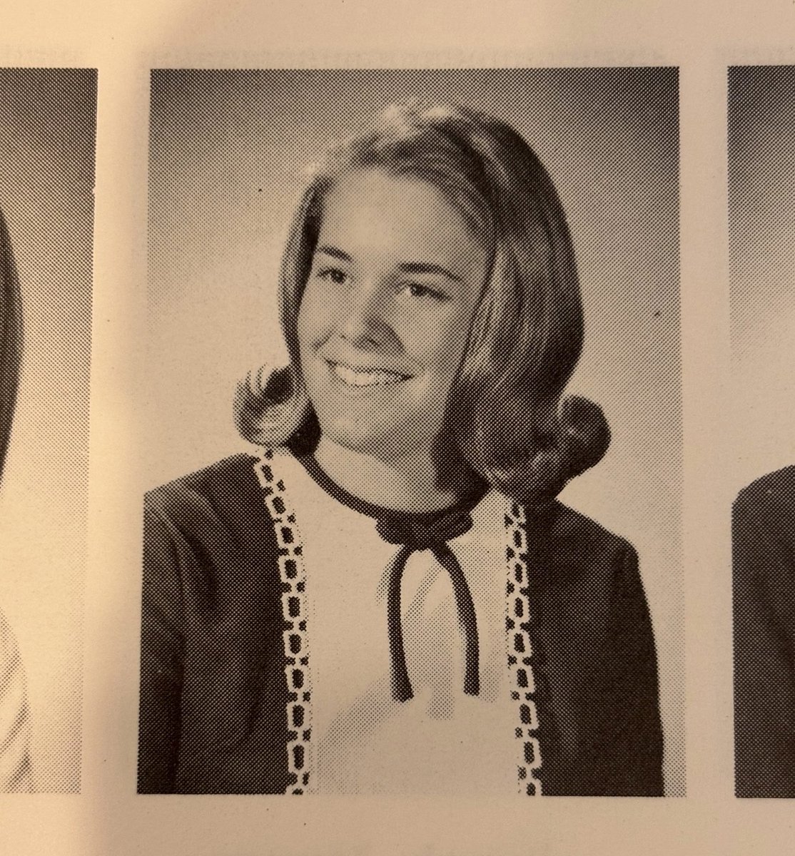 Maureen Langloss tweet media