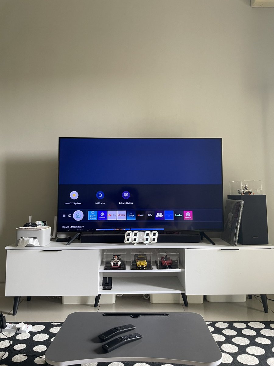 Firdausers's tweet photo. Samsung 4K UHD 55” TV (TU8000K) for sale!

Condition: 10/10 (No faulty, scratches, dead pixels, lines etc.)
Price: RM1,500.00 negotiable
Comes with: TV, remote, soundbar (free gift)

COD: Damansara Perdana / PJ

Siapa berminat boleh DM! https://t.co/9VaEfXfItk