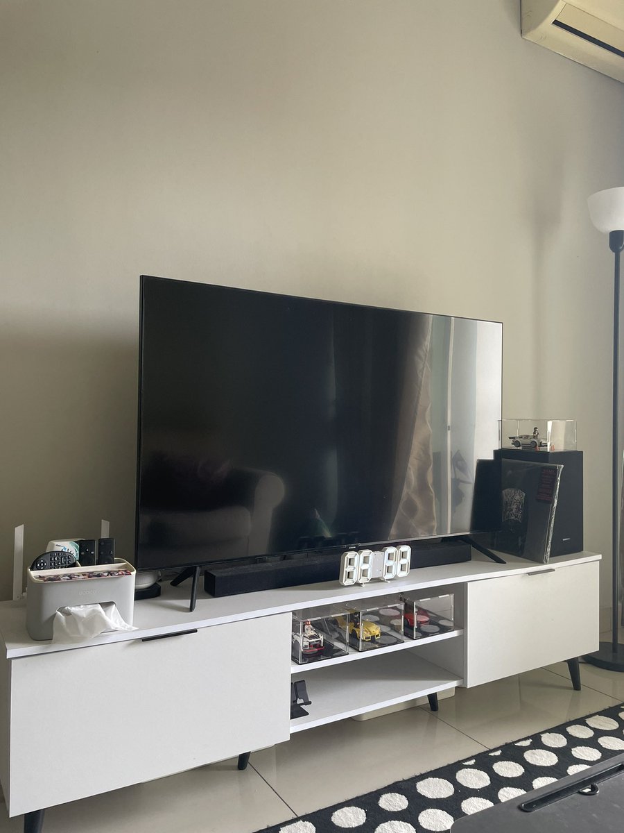 Firdausers's tweet photo. Samsung 4K UHD 55” TV (TU8000K) for sale!

Condition: 10/10 (No faulty, scratches, dead pixels, lines etc.)
Price: RM1,500.00 negotiable
Comes with: TV, remote, soundbar (free gift)

COD: Damansara Perdana / PJ

Siapa berminat boleh DM! https://t.co/9VaEfXfItk