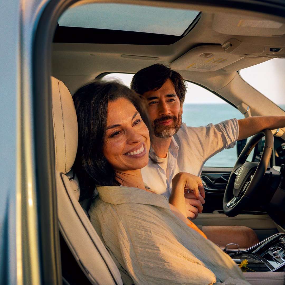 LincolnOfTroy's tweet photo. Summer mode: activated. 🌞 Explore more in the #Navigator during the Lincoln Summer Invitation Sales Event. https://t.co/xKBV6Iten0