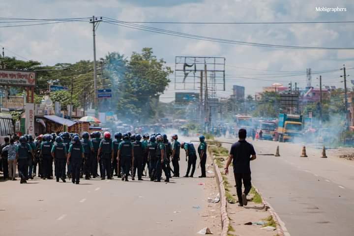 ara1261's tweet photo. Barishal today
#কোটা_আন্দোলন_২০২৪ #QuothaMovement #Bangladesh #bangladesh_quotha_movement #focus_on_bangladesh #QuotaReformMovement #কোটা_সংস্কার_চাই #StudentsUnderAttack #QuotaReform #save_students #QuotaMovement #no_more_quota https://t.co/oxXlFxec5L