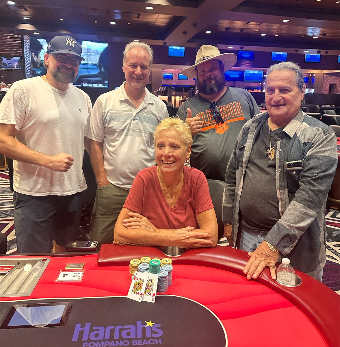 Harrah's Pompano Poker Tuesday's 6PM $130 Buy-in, $5,000 Guaranteed, No-Limit Hold'em Tournament had 42 players. Congratulations Sharon Pickard on taking first prize of $1,192.

Get the details: harrahspompanopoker.com/post/wednesday…