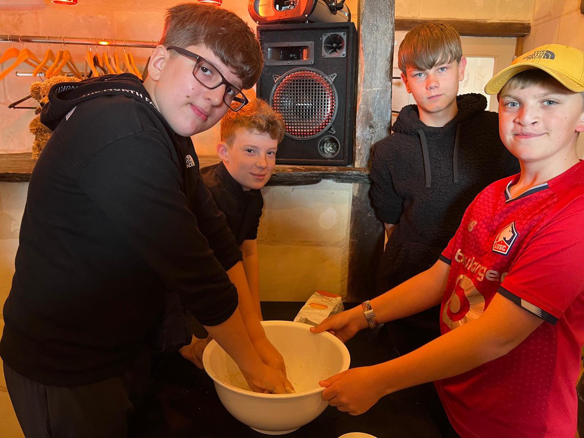 MFLNWHS1's tweet photo. Making French bread in a French mill today 🇫🇷🇫🇷 #France2024 @NunneryWoodHS https://t.co/0M3eMuhEbo
