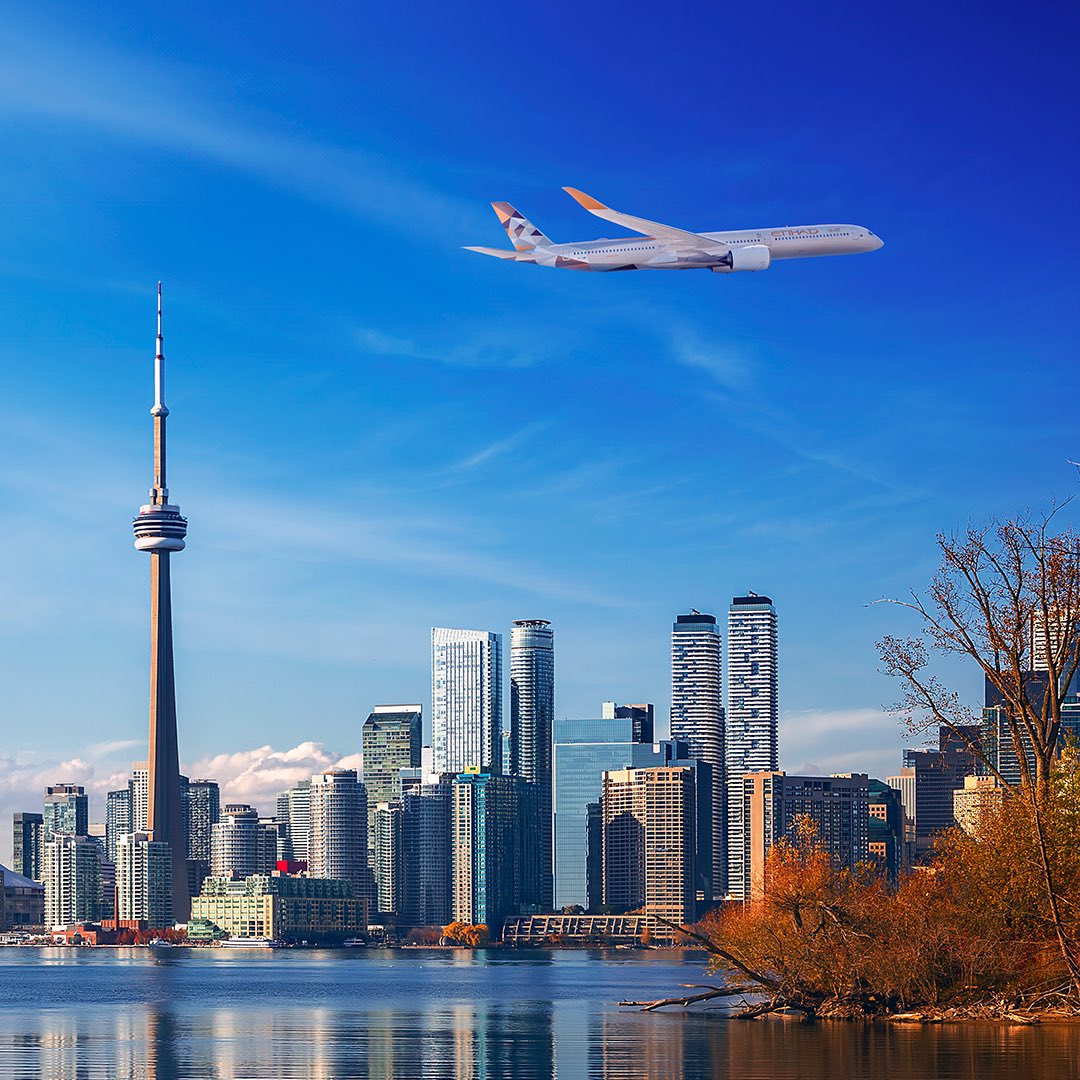 etihad's tweet photo. Our amazing A350 is headed to the 6!

Starting 27 October, fly to Toronto daily on board our beautiful bird ✈️

#Etihad https://t.co/Sas4QYqp4I