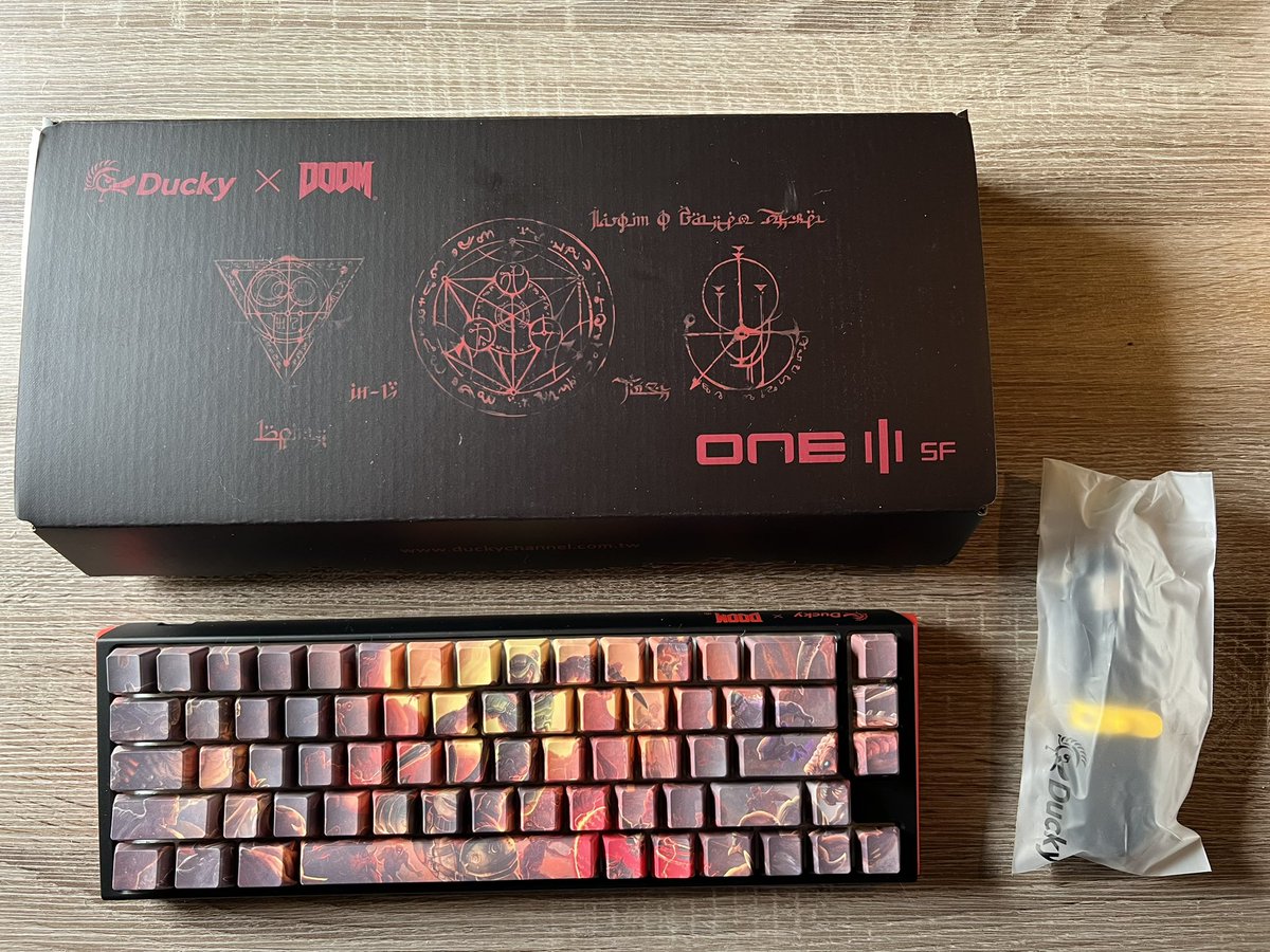 Res_Brack's tweet photo. @TopAchat @DuckyChannel J'ai déjà le mien 🤓 https://t.co/Zl0Ps35HAo
