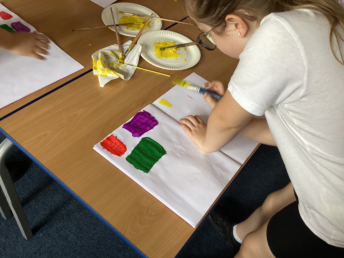 JORPS_1's tweet photo. #JORPSY2 have continued to learn about painting techniques. We have added sand to create texture, experimented with layers and scraping and have used different size brushes! #art #imaginativethinking https://t.co/30OQNxx1jB