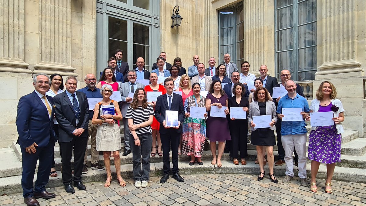 🧭L'#orientation des élèves du lycée à l'université : sujet au cœur du 5e Cycle des auditeurs de l'<a href="/Ih2ef/">IH2EF</a> qui s'est achevé fin juin au ministère <a href="/education_gouv/">Ministère Éducation nationale</a>
Découvrez les travaux et recommandations des auditeurs rassemblés au sein d'un rapport de synthèse