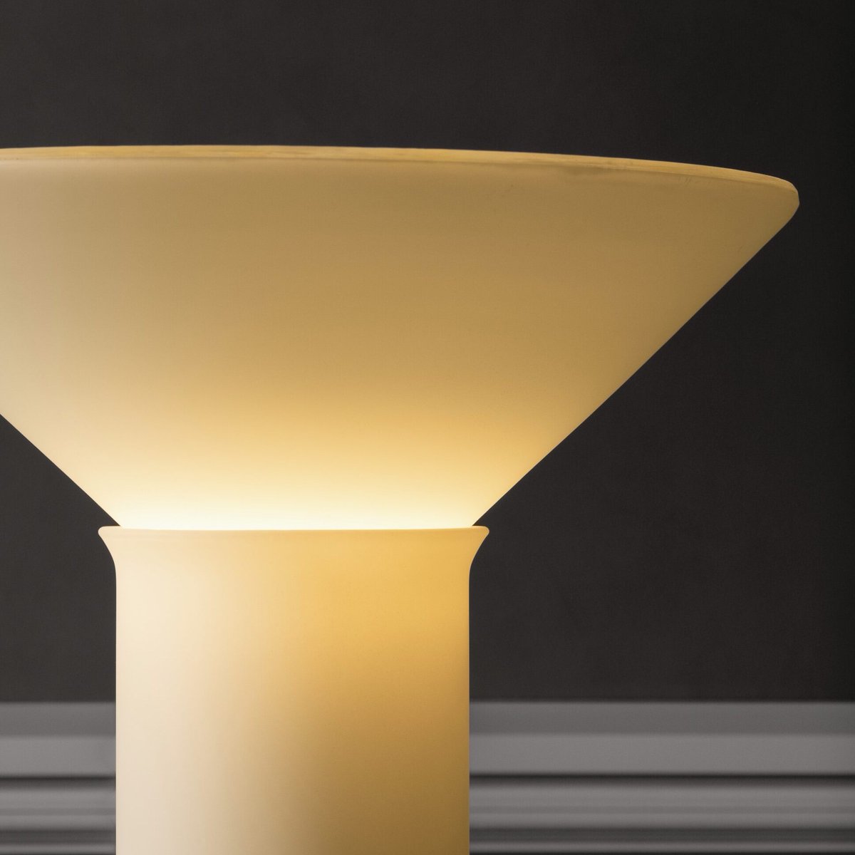 YourLightSource's tweet photo. Perfect for a cozy reading nook or as a stylish bedside companion. 

Introducing Era Table Lamp from A Emotional Light.

🔗https://t.co/u7RAVujTrX https://t.co/xlwR6Yb0T8