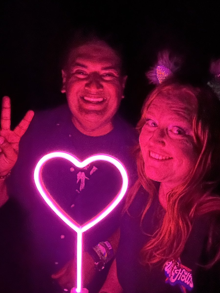 GlastoCast (@glasto_cast) on Twitter photo Jessi bumped into Bilal from <a href="/FestSoundsPod/">Festival Sounds Podcast</a> twice at #Glastonbury! Once trying to out sequin each other, and once in the Temple (whilst avoiding Coldplay!) Jessi bumped into Bilal from <a href="/FestSoundsPod/">Festival Sounds Podcast</a> twice at #Glastonbury! Once trying to out sequin each other, and once in the Temple (whilst avoiding Coldplay!)
