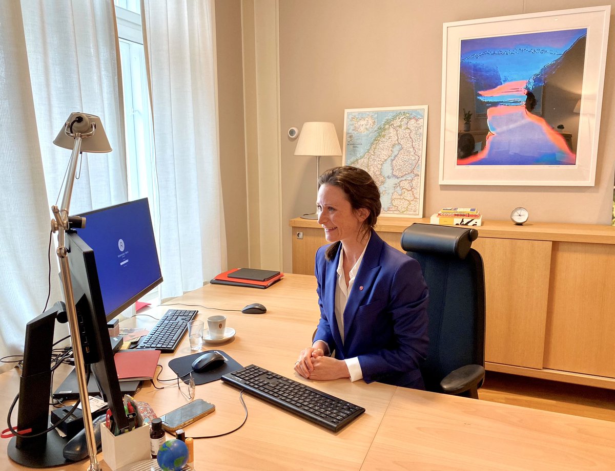 European cooperation in a geopolitically demanding time is ever important 🌎 Good discussions today with my new 🇬🇧colleague, <a href="/SDoughtyMP/">Stephen Doughty HC MP</a>! I look forward to closer cooperation with the UK within climate, security and the Arctic 🇳🇴🤝🇬🇧 #StrongerTogether #NATO #Europe