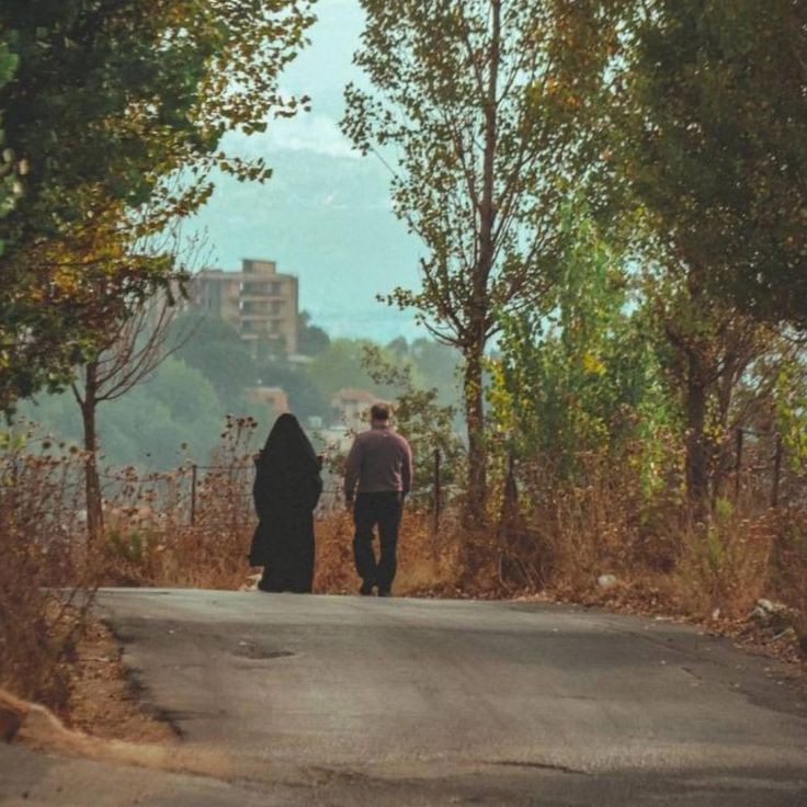 bedireri's tweet photo. Yâr dizini memleket bilene yeryüzü gurbet olur🌿 https://t.co/P4ITsI96lU