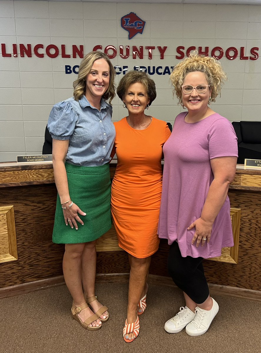 Love seeing Jessamine Co. graduates who chose education as a career path. So proud of these female leaders.