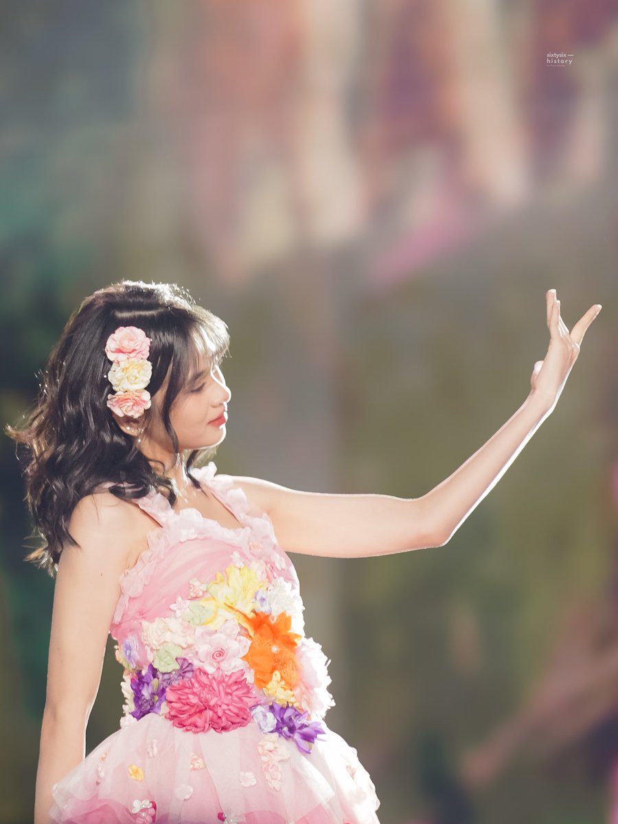 sixtysixhistory's tweet photo. 木花咲耶姫 and Strawberry Moon ✨🍓

@S_FloraJKT48 in Telkomsel Awards 29th. Anniversary at Indonesia Arena – 240717 https://t.co/NbGJmoNjQe
