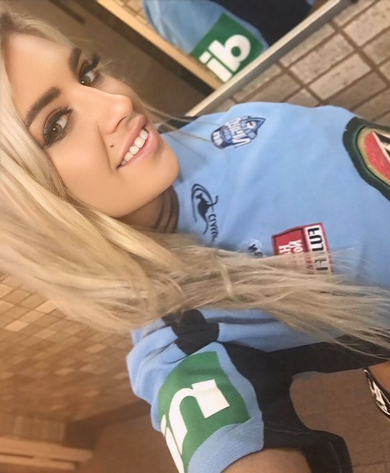 Oh hello VICTORY #BLUES #NSW #Winners #stateoforigin https://t.co/hhXhrsZXtO<a href="/tag/blues"class="tags">#BLUES</a><a href="/tag/nsw"class="tags">#NSW</a><a href="/tag/winners"class="tags">#Winners</a><a href="/tag/stateoforigin"class="tags">#stateoforigin</a>